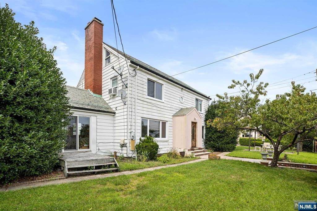 7 Cecelia Avenue