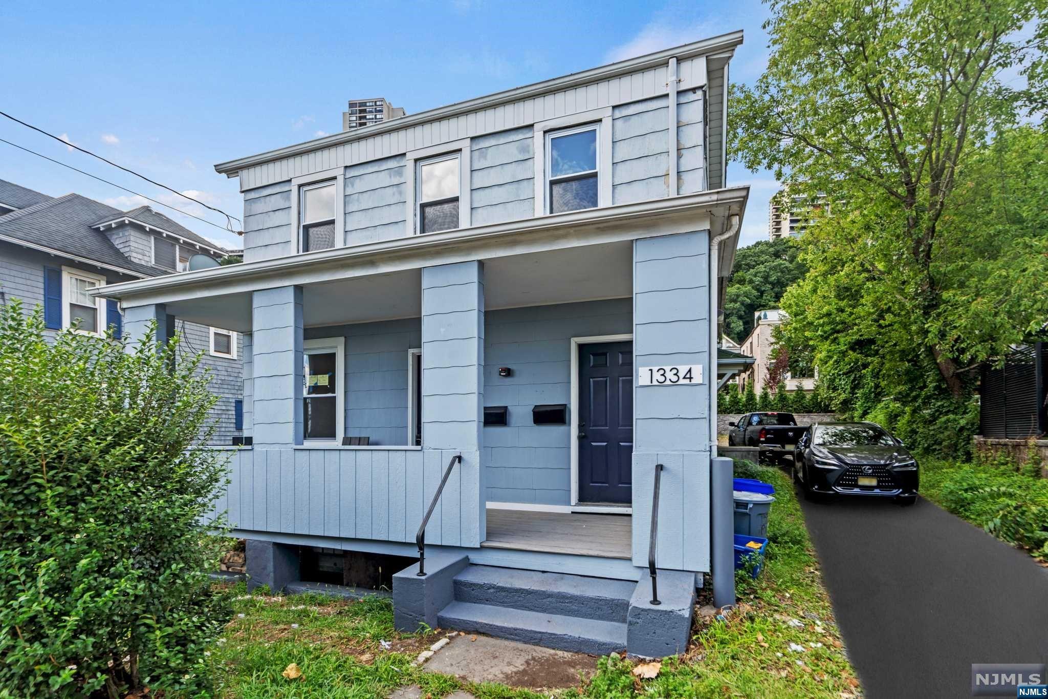 1334 River Road 2