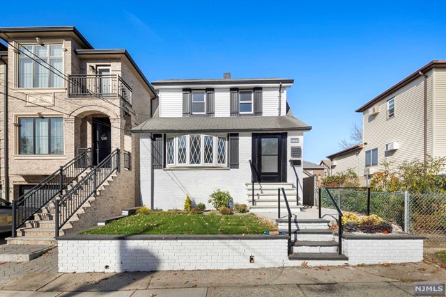 259 8th Street