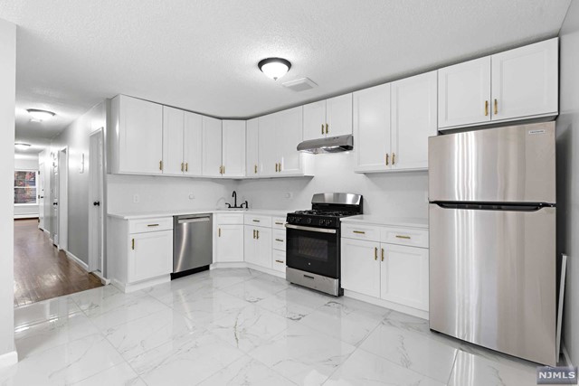 384 Palisade Avenue 3
