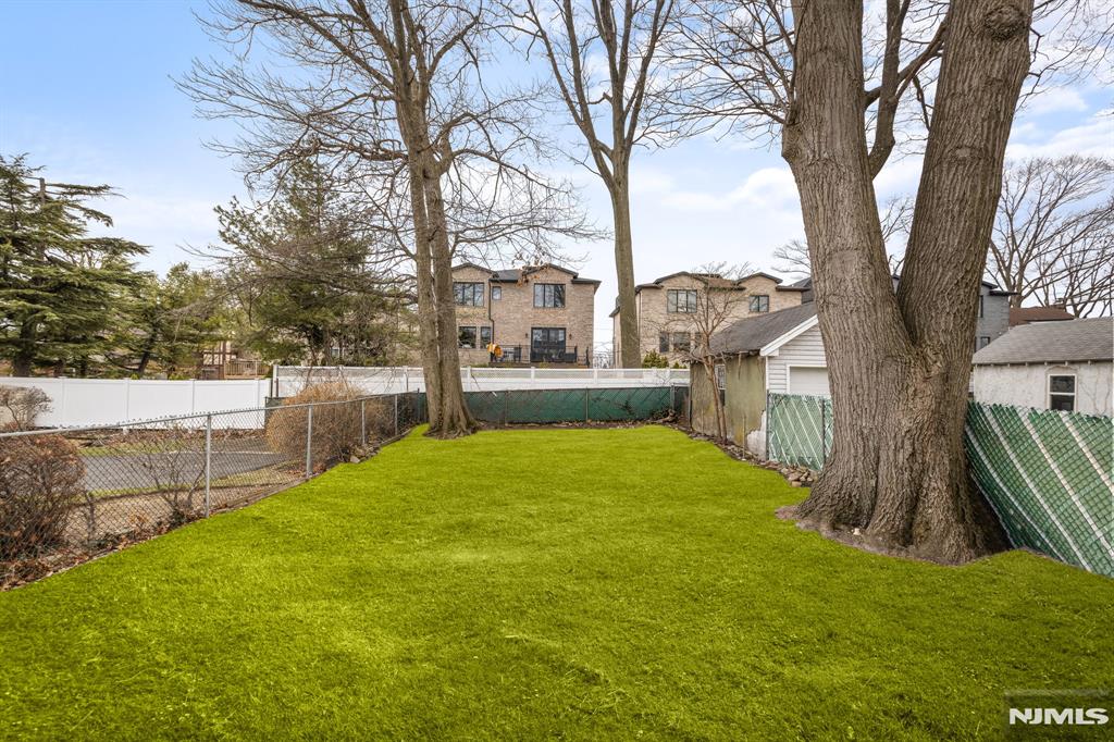 52 Oakdene Avenue