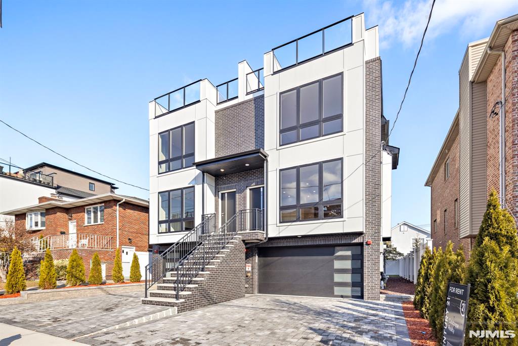 227 Wayne Avenue A