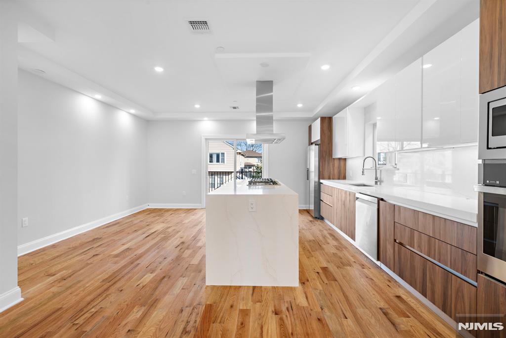 227 Wayne Avenue A
