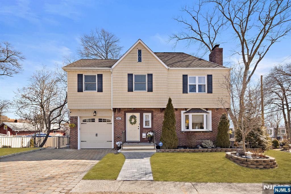 502 Longview Place