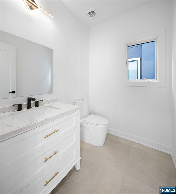 396 Lafayette Avenue B