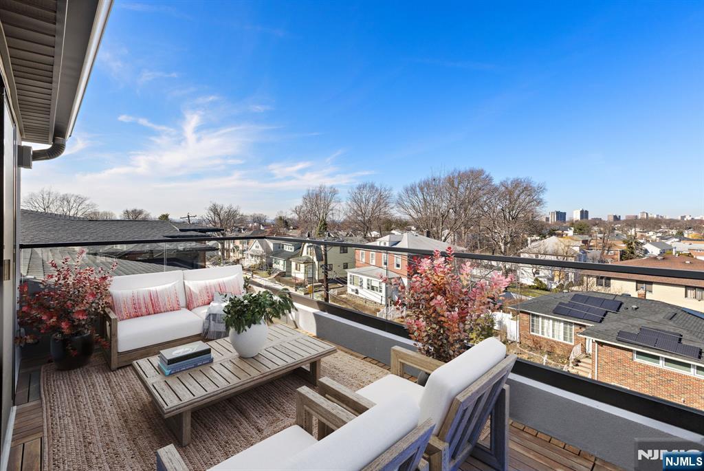 396 Lafayette Avenue B
