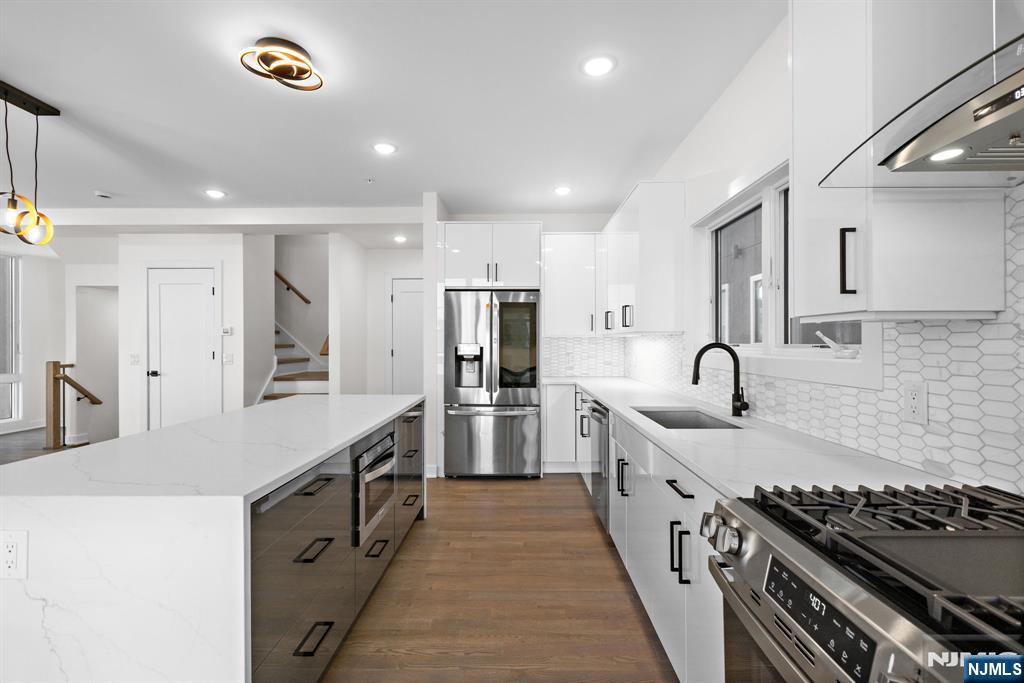 396 Lafayette Avenue B
