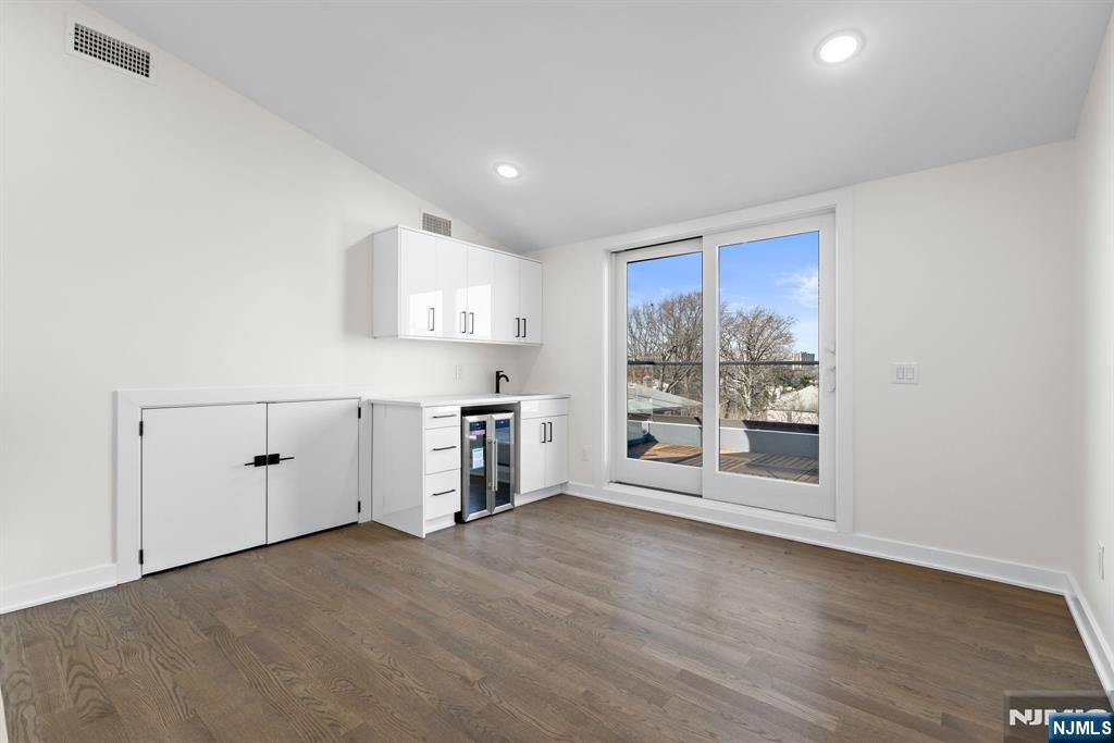 396 Lafayette Avenue B