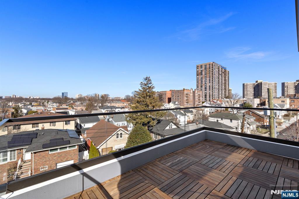 396 Lafayette Avenue B