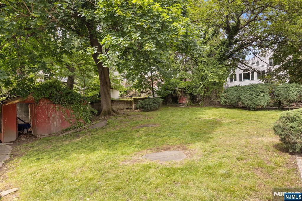 40 Overlook Avenue