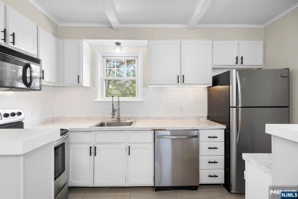 40 Overlook Avenue