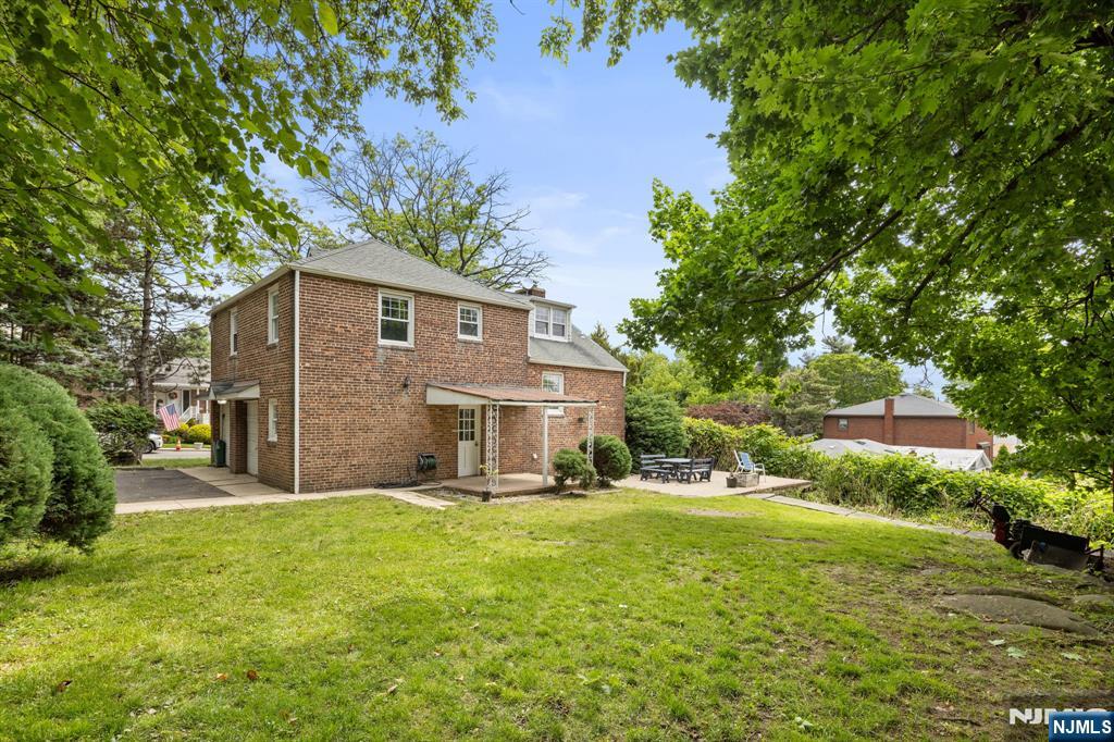 40 Overlook Avenue