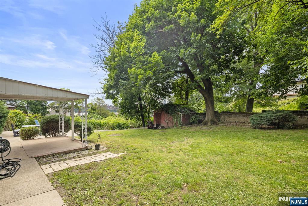 40 Overlook Avenue