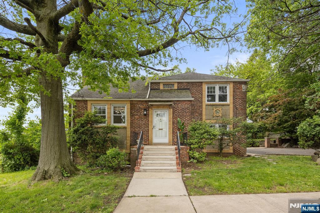 40 Overlook Avenue
