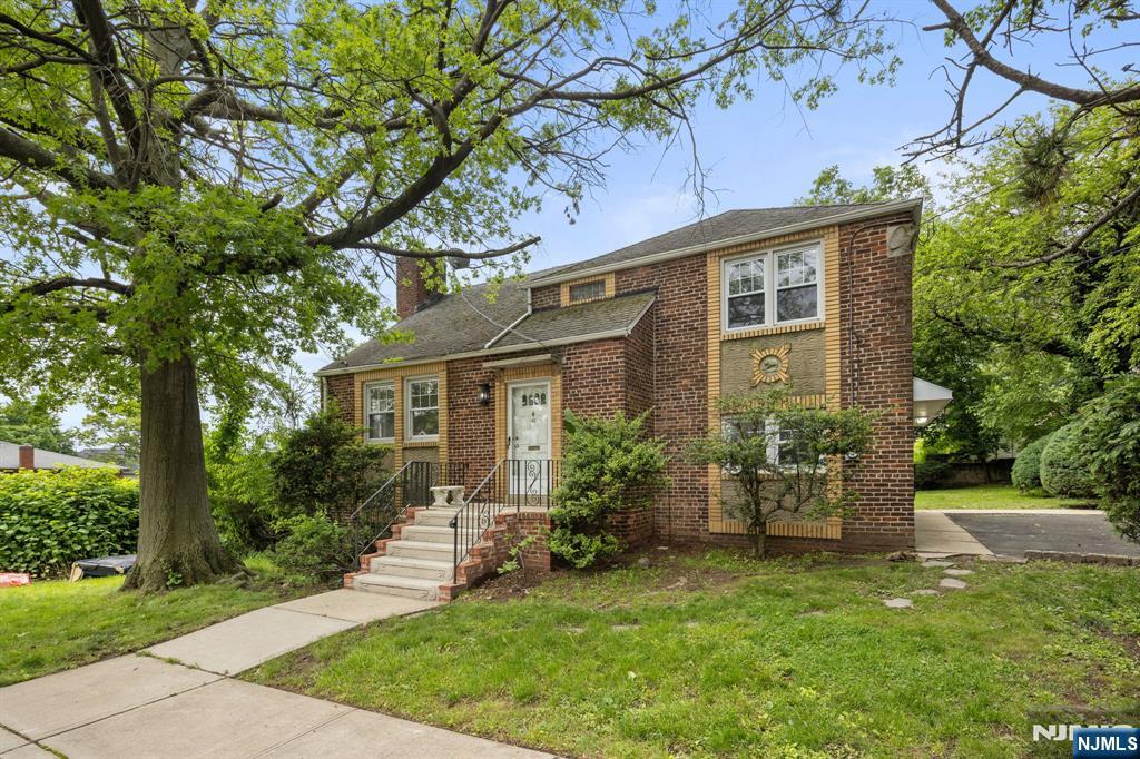 40 Overlook Avenue