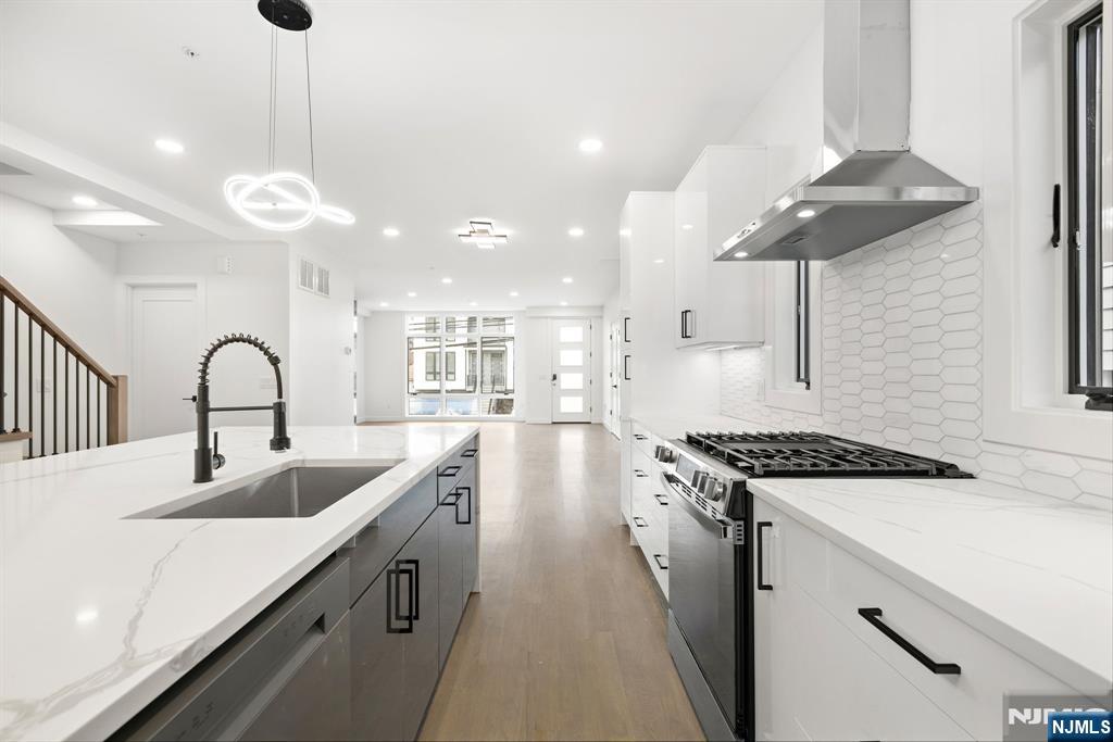 93 Crescent Avenue