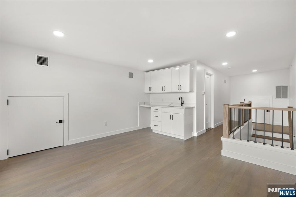 93 Crescent Avenue