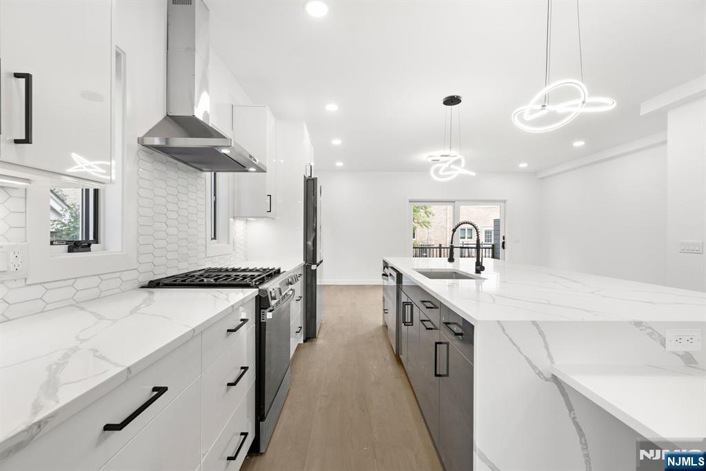 93 Crescent Avenue
