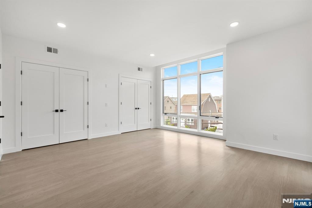 93 Crescent Avenue