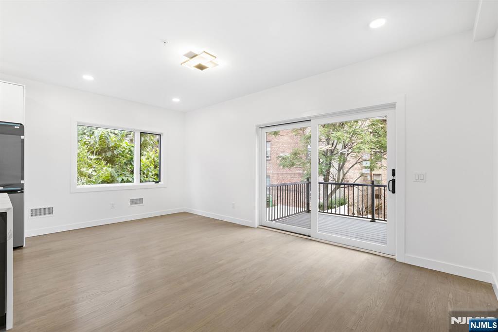 93 Crescent Avenue