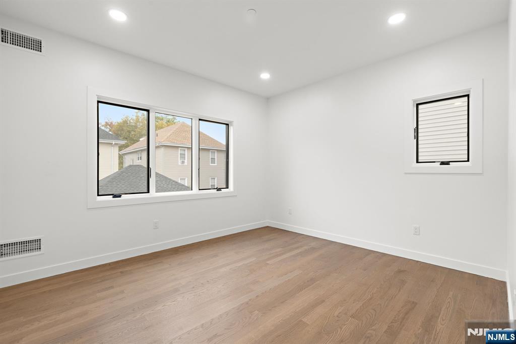 476 Lincoln Avenue 1