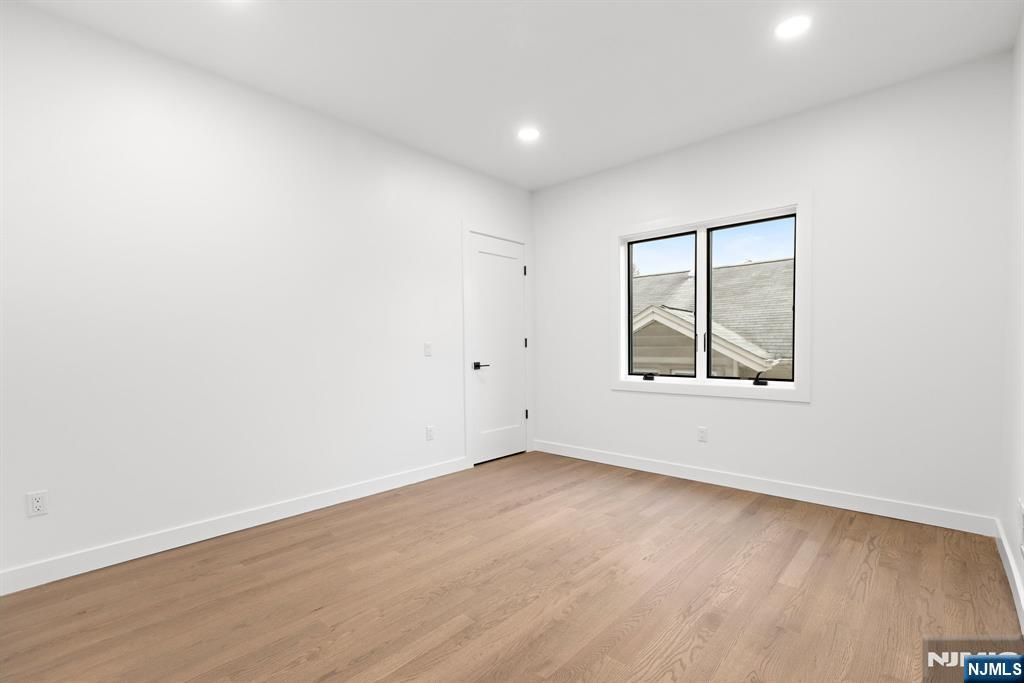 476 Lincoln Avenue 1