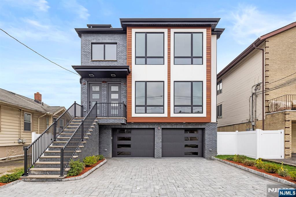 476 Lincoln Avenue 1