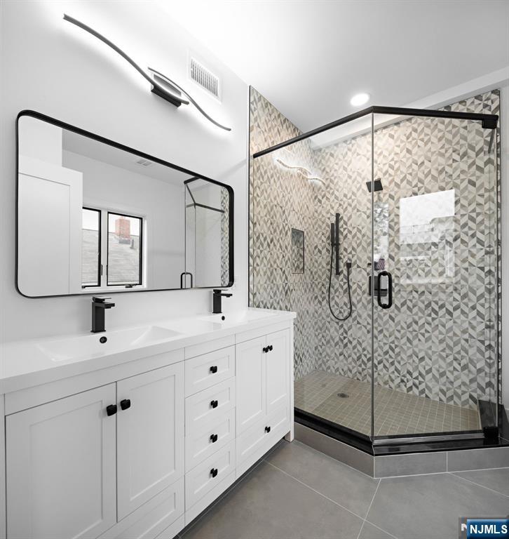 476 Lincoln Avenue 1