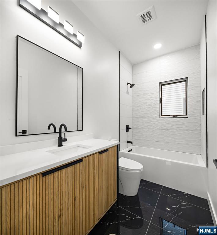 476 Lincoln Avenue 1