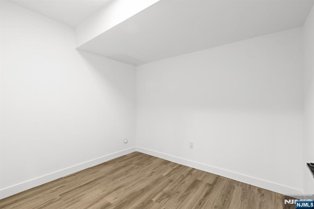 476 Lincoln Avenue 1