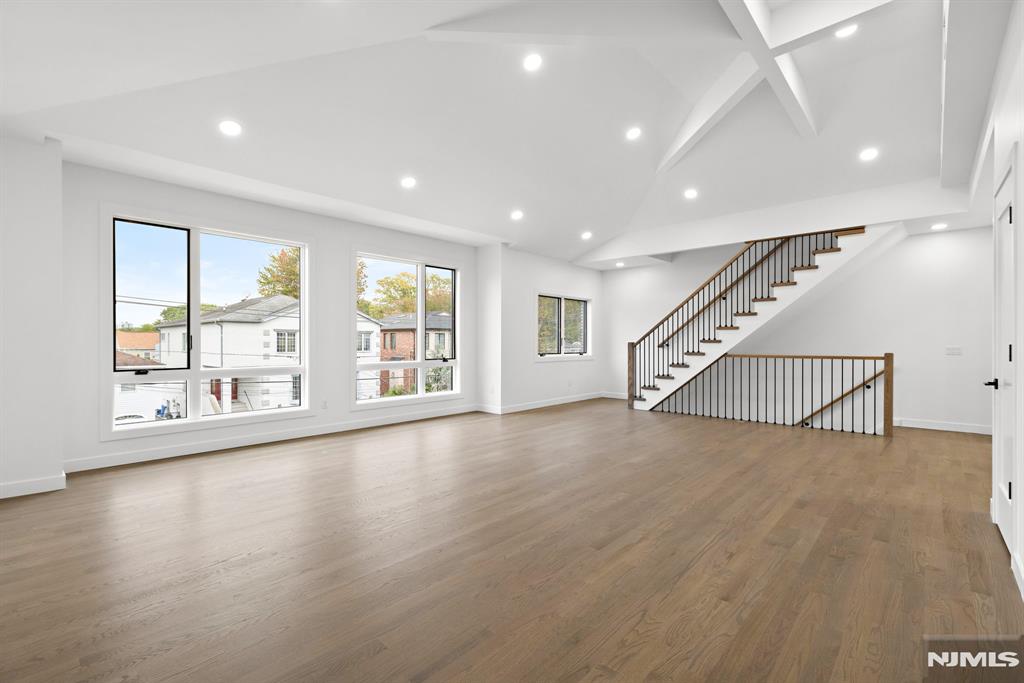 476 Lincoln Avenue 2