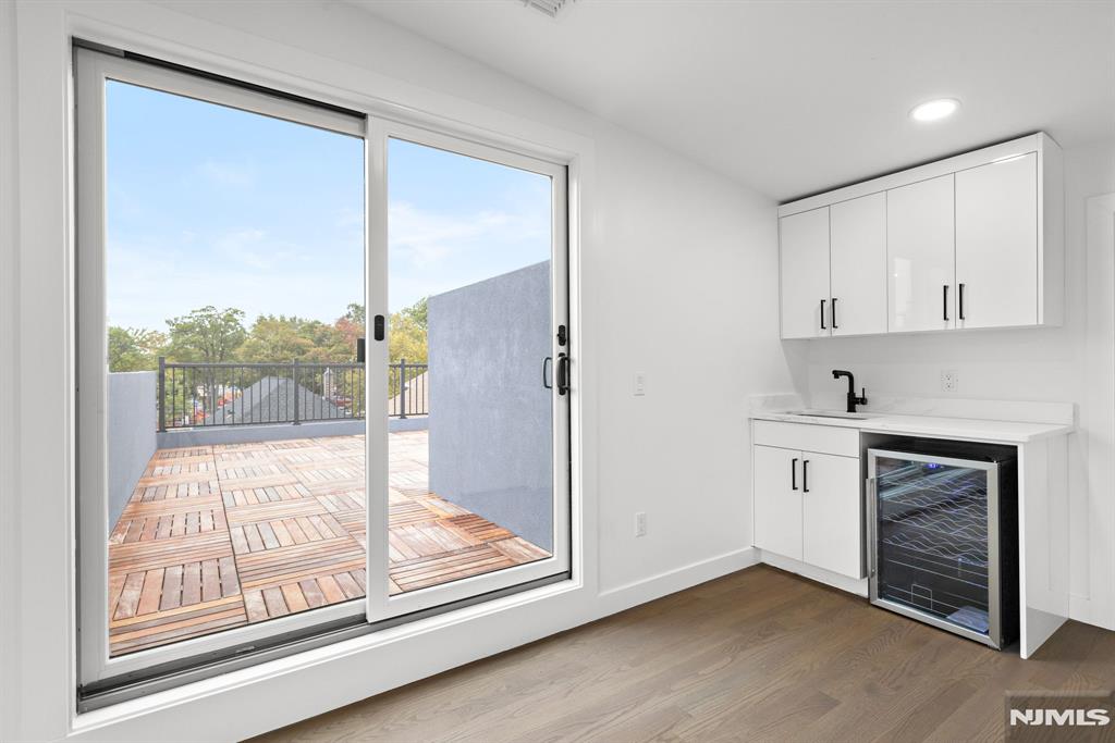 476 Lincoln Avenue 2