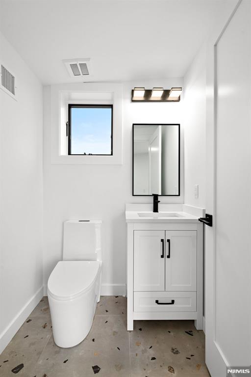 476 Lincoln Avenue 2