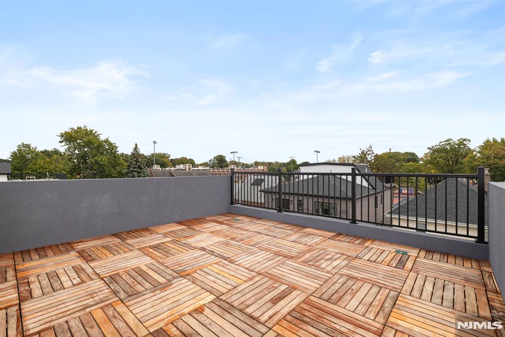 476 Lincoln Avenue 2