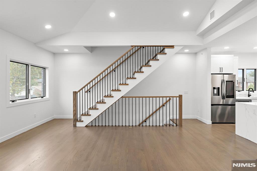 476 Lincoln Avenue 2