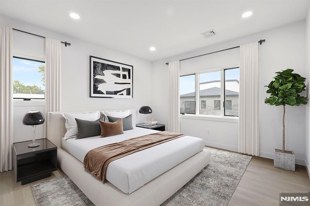 476 Lincoln Avenue 2