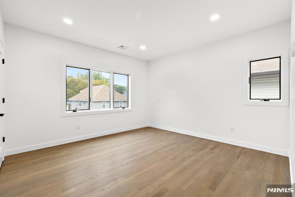 476 Lincoln Avenue 2