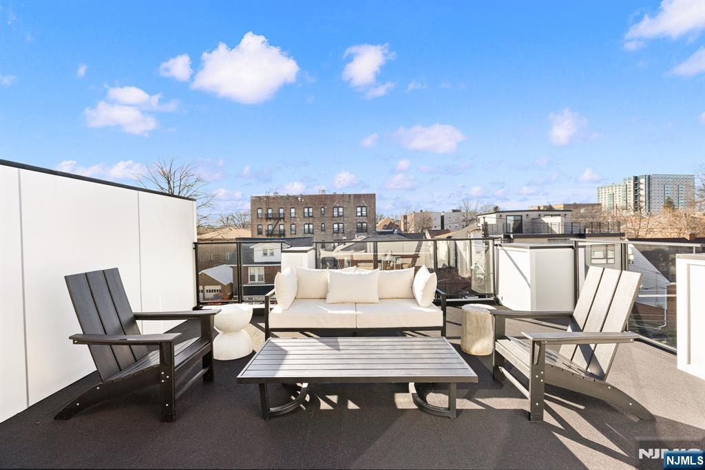 227 Wayne Avenue 227A