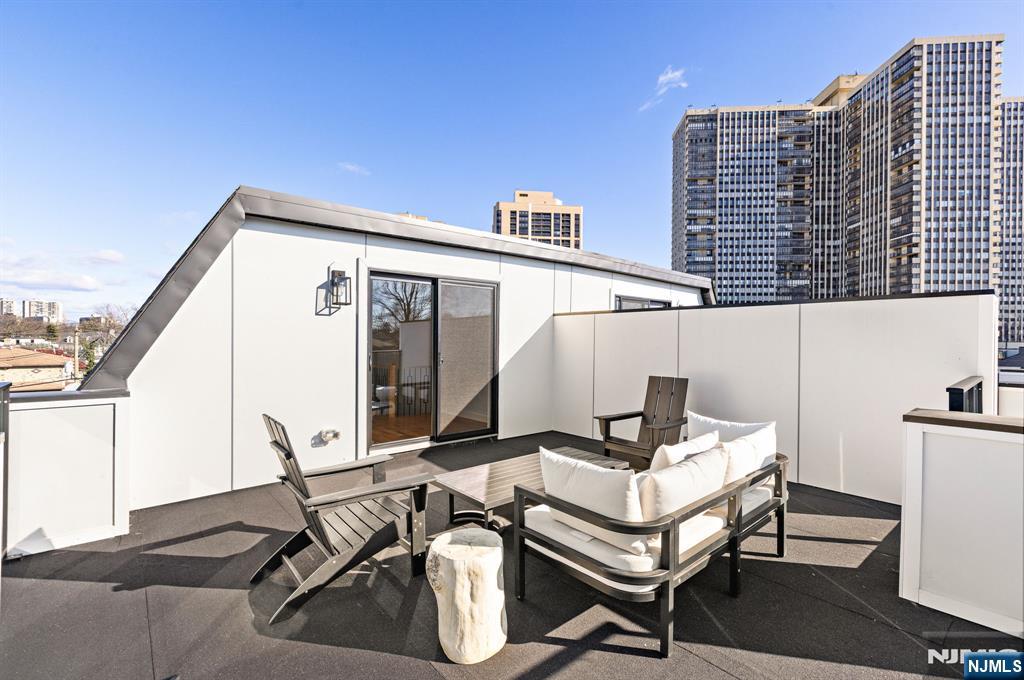 227 Wayne Avenue 227A