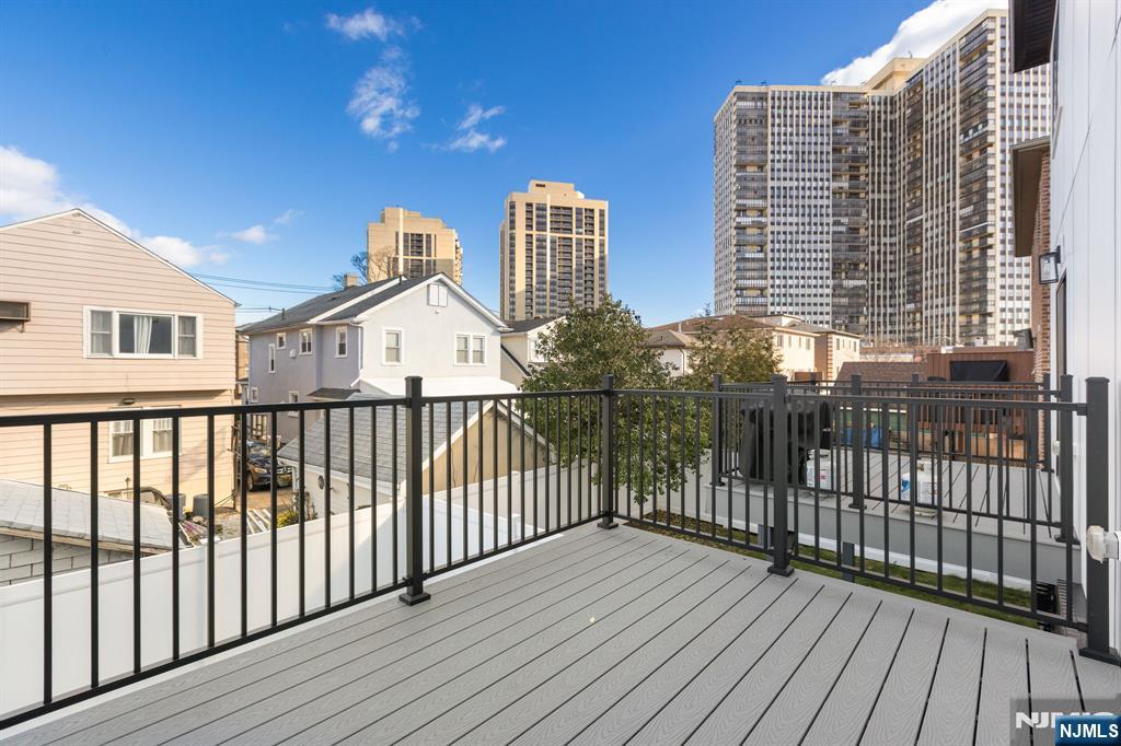 227 Wayne Avenue 227A