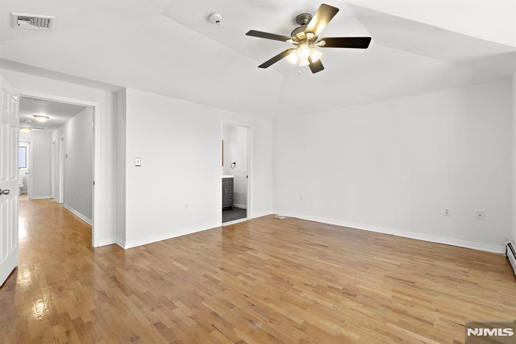 220 Wayne Avenue C0220