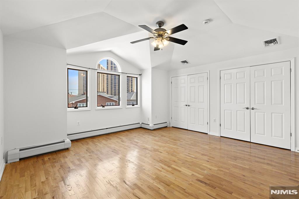 220 Wayne Avenue C0220