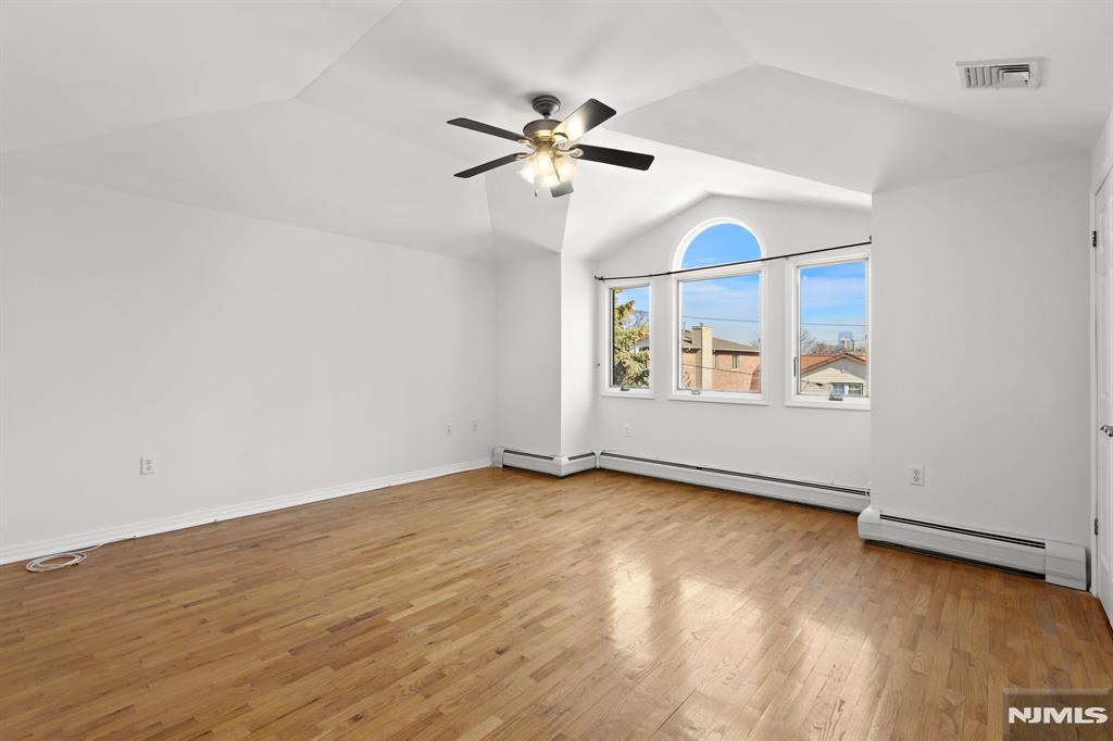 220 Wayne Avenue C0220