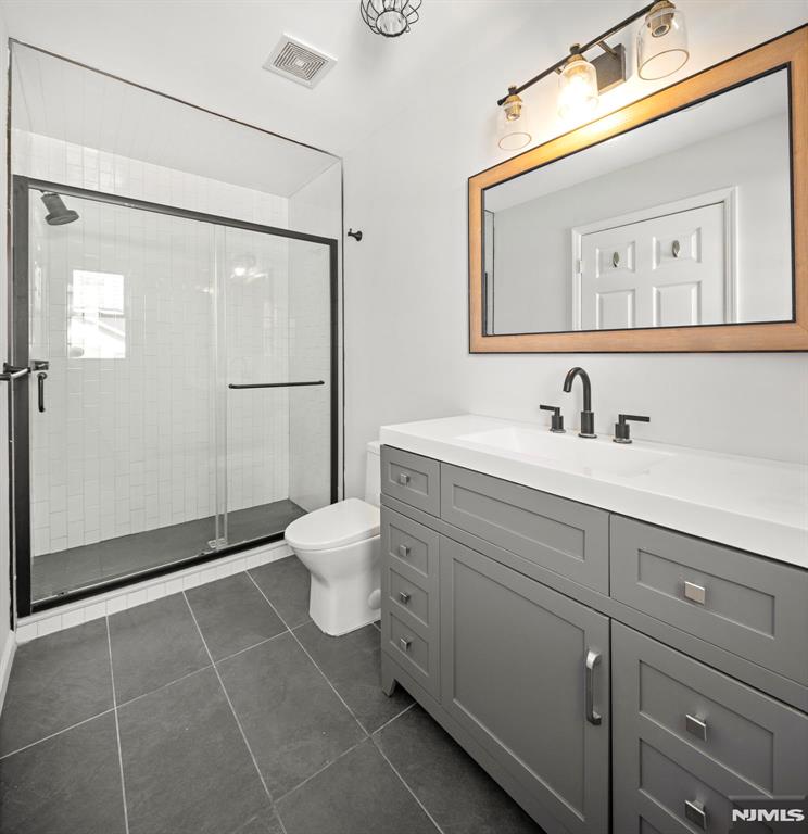 220 Wayne Avenue C0220