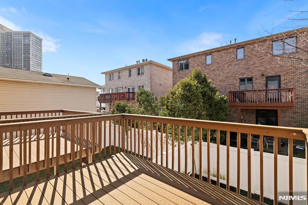 220 Wayne Avenue C0220