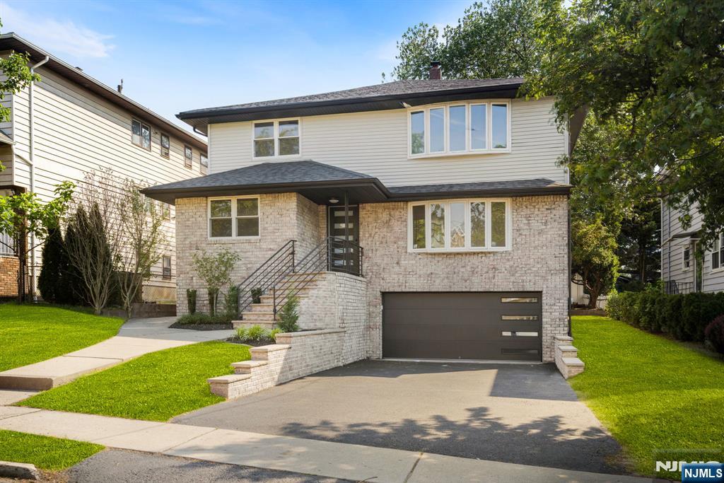 54 Columbia Avenue