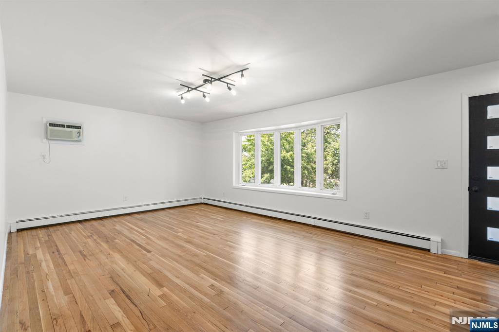 54 Columbia Avenue