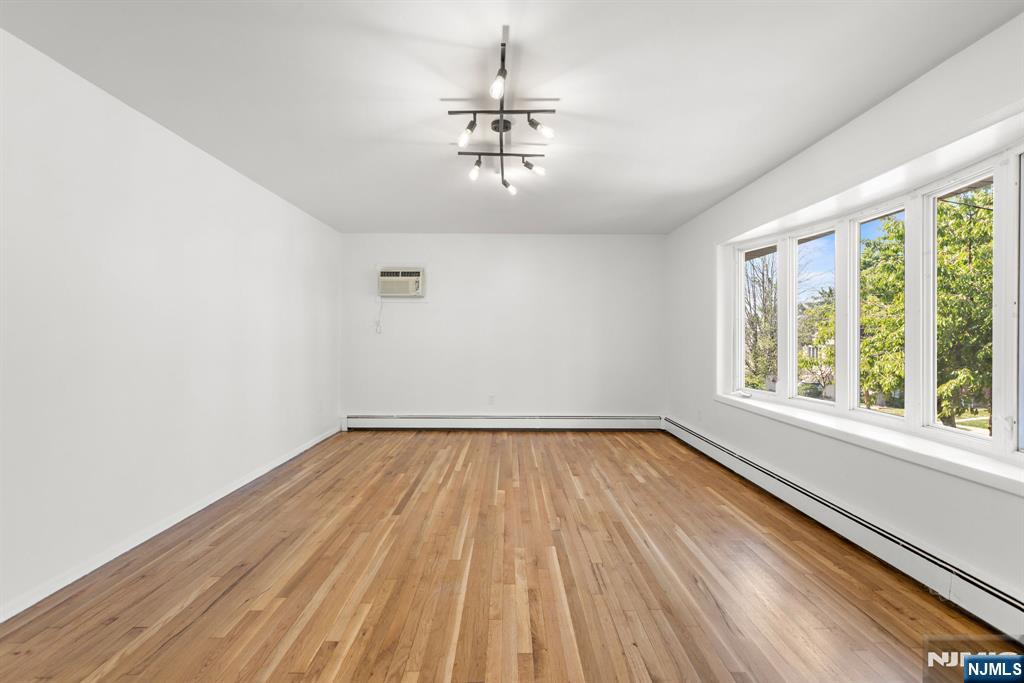 54 Columbia Avenue