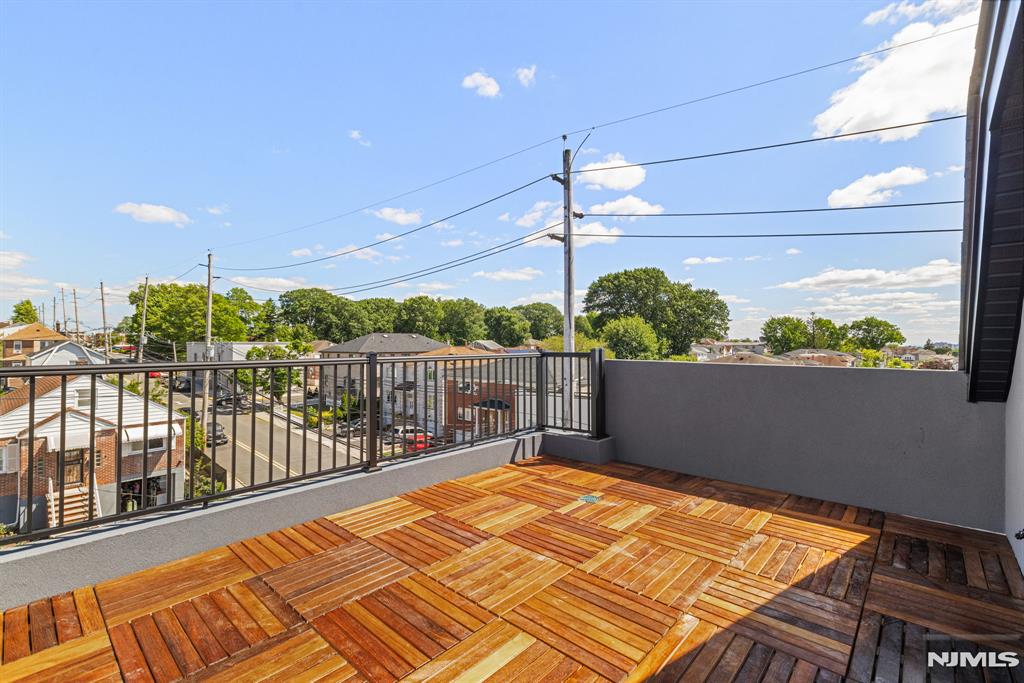 501 Saint Pauls Avenue