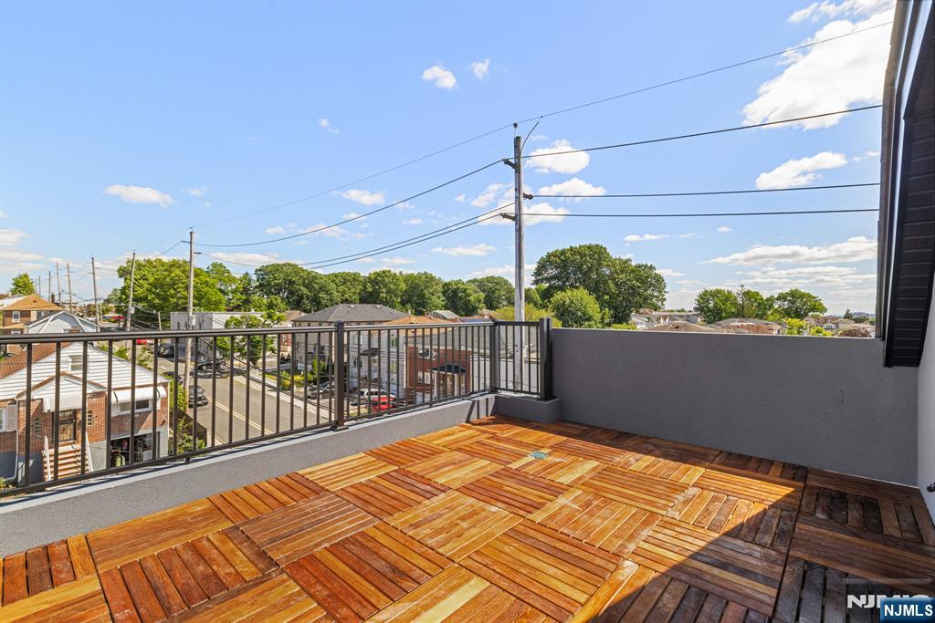 501 Saint Pauls Avenue